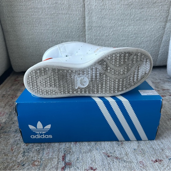 Adidas Stan Smith White Sneakers - Picture 7 of 9